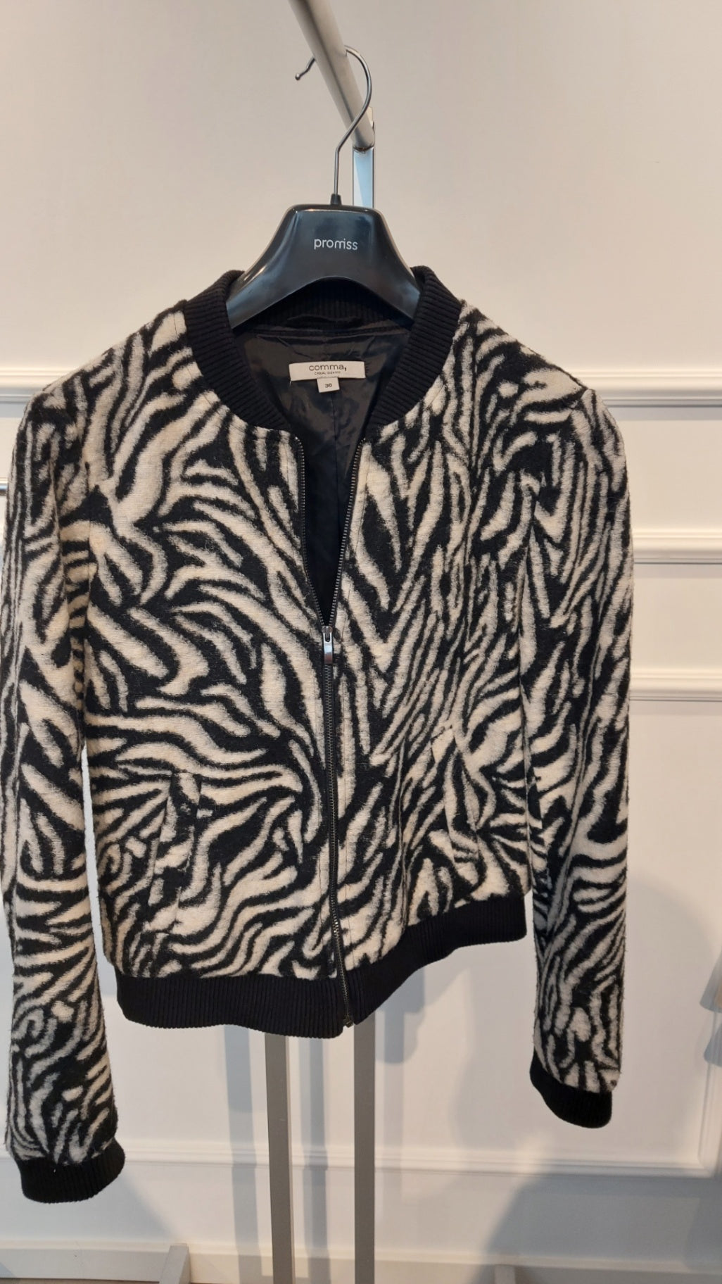 S Comma Jacke Schwarz-Weiß