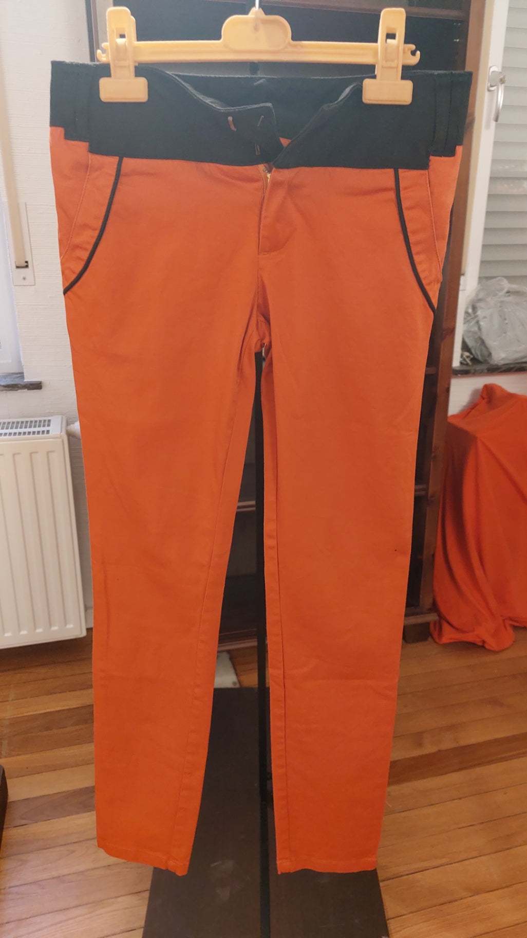XS Vero Moda Hose Orange und Schwarz