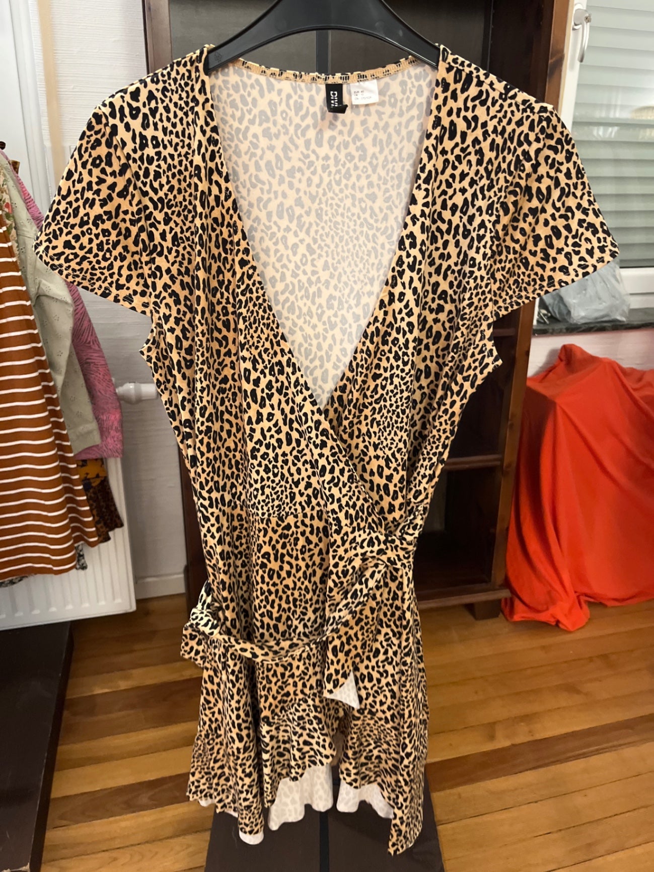 H&M Divided Kleid Leopardenmuster