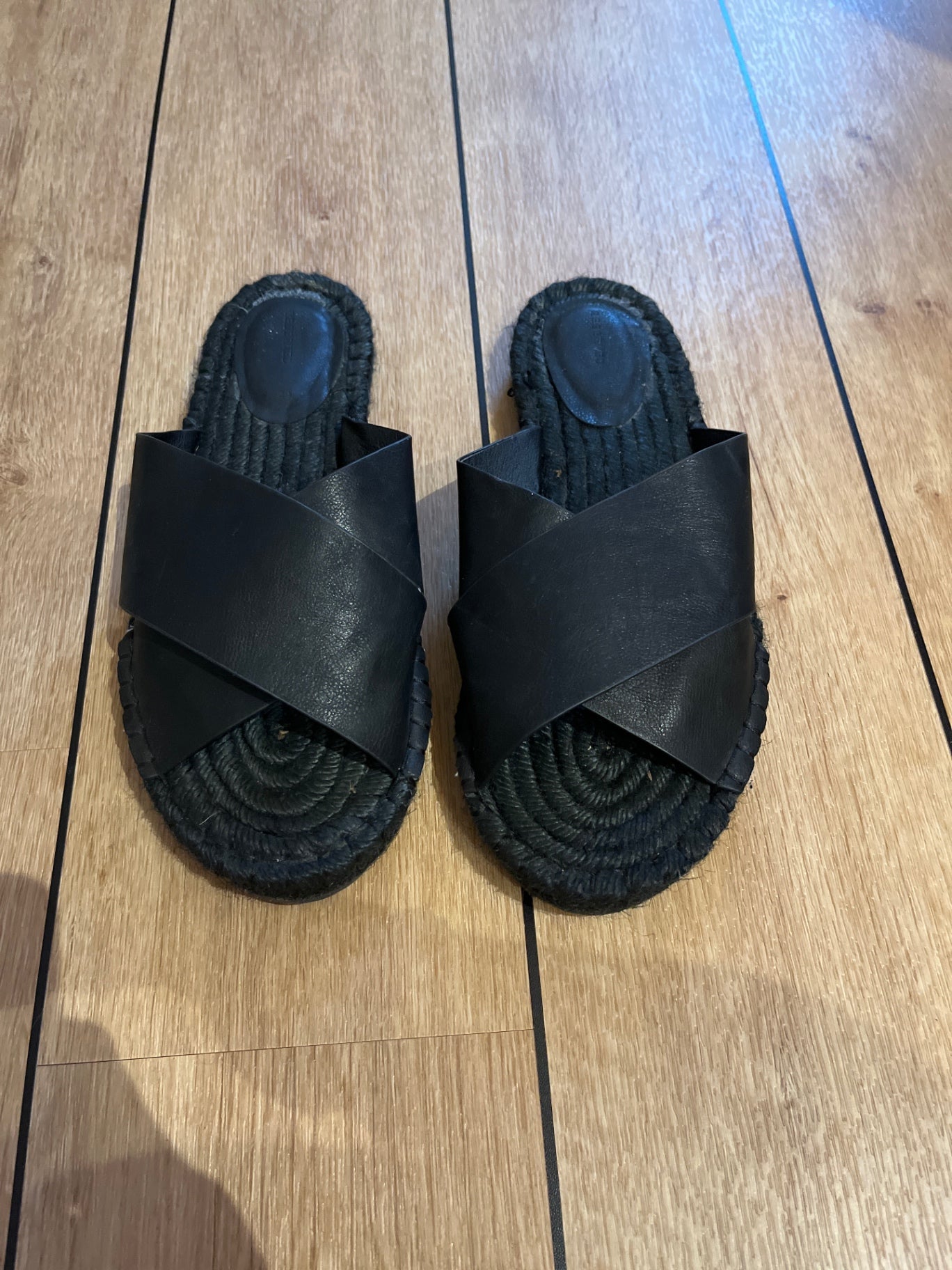 Reserved Sandalen Schwarz