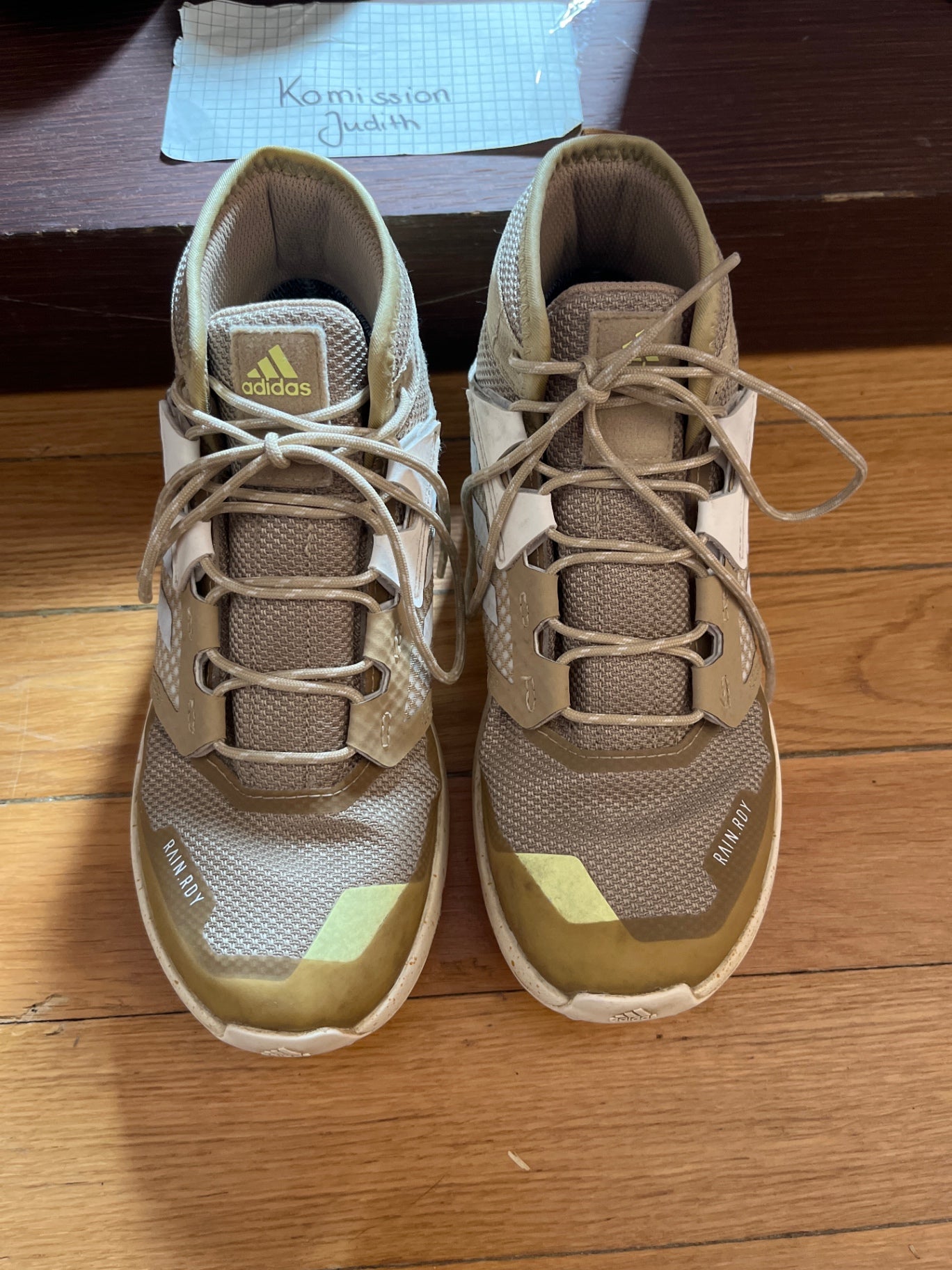 adidas Schuhe Beige