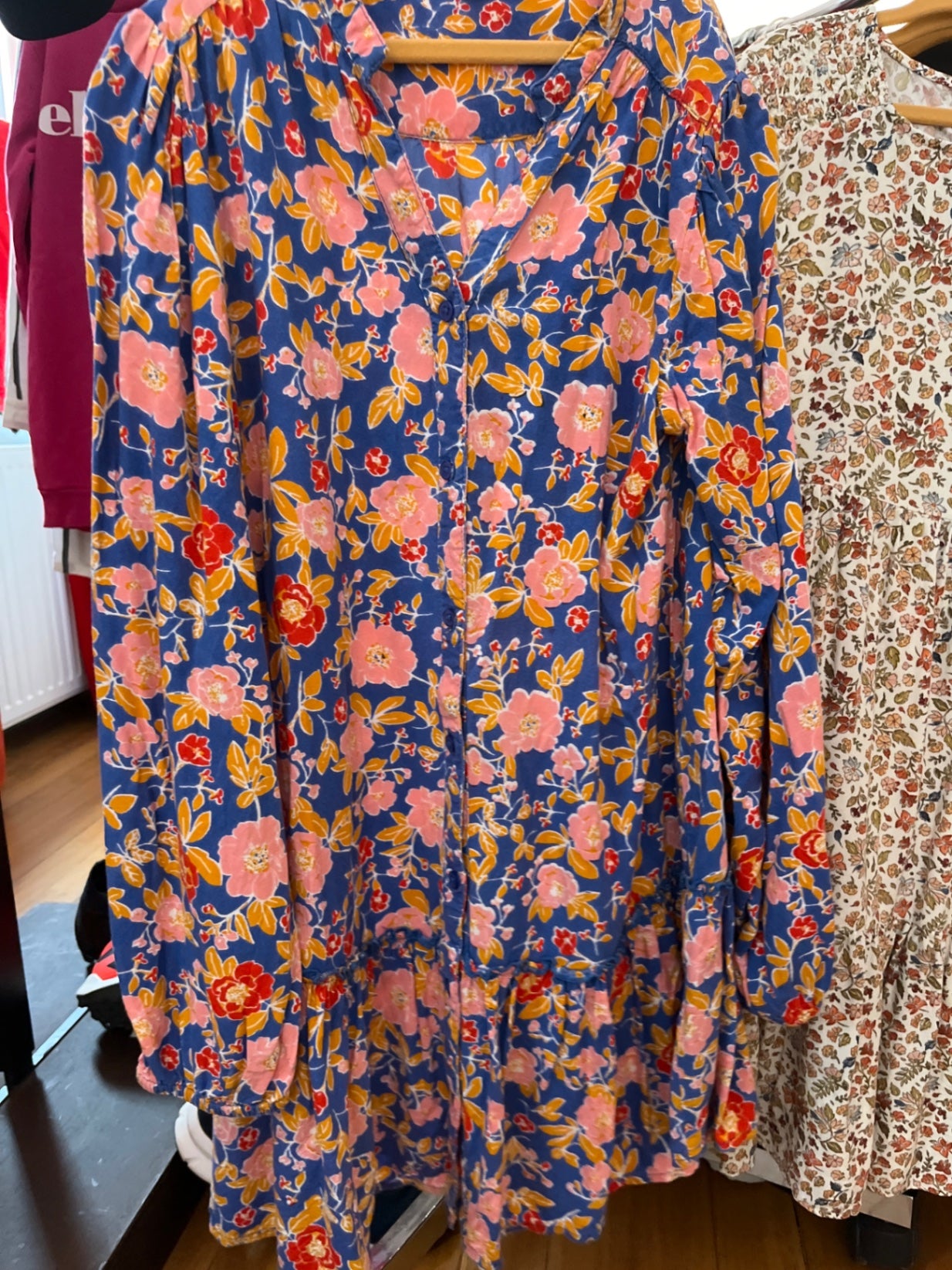 SHIWI Kleid Bunt (vorwiegend blau und rosa)