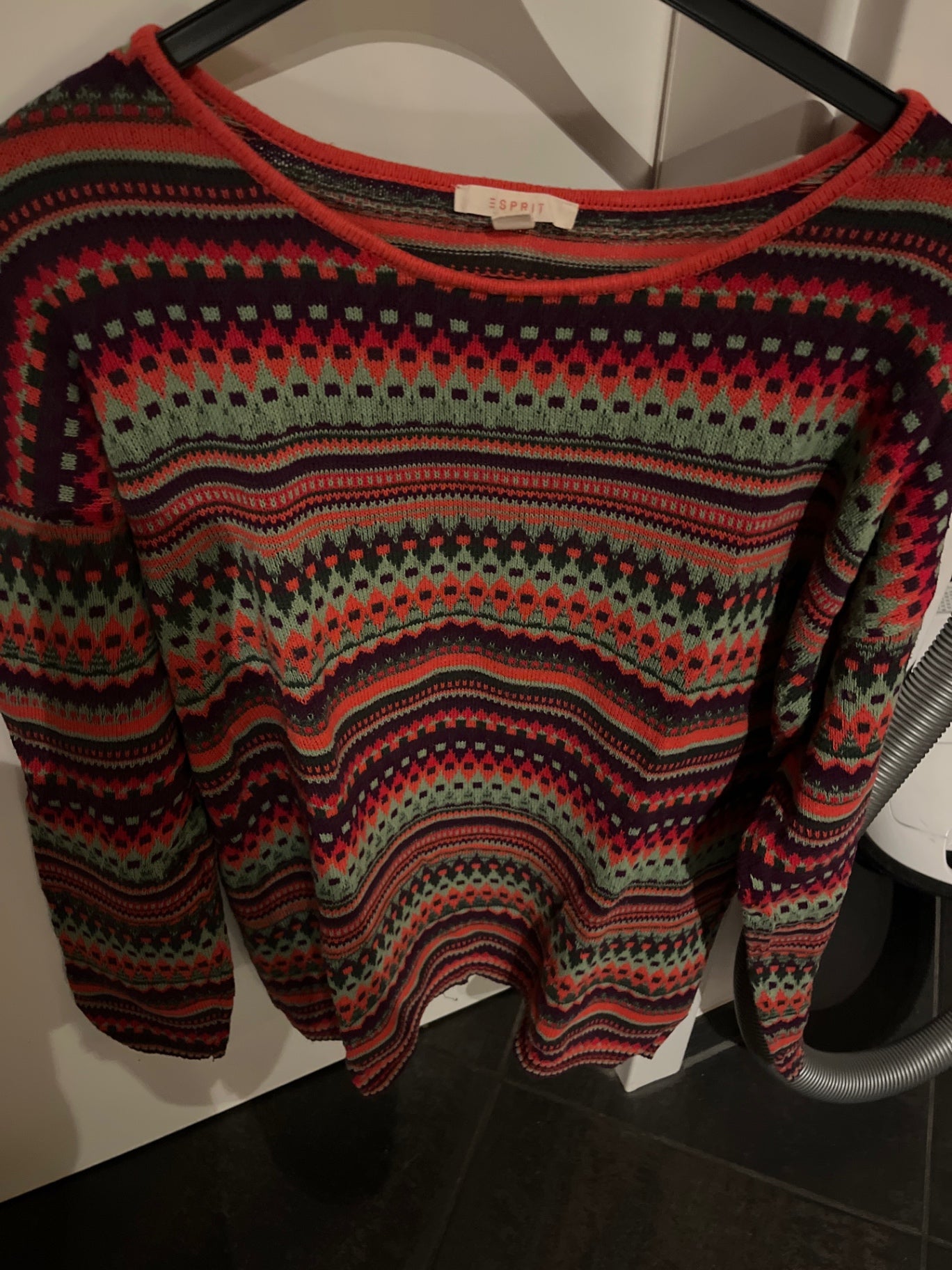 Esprit Pullover Mehrfarbig (hauptsächlich Rot, Grün und Schwarz)