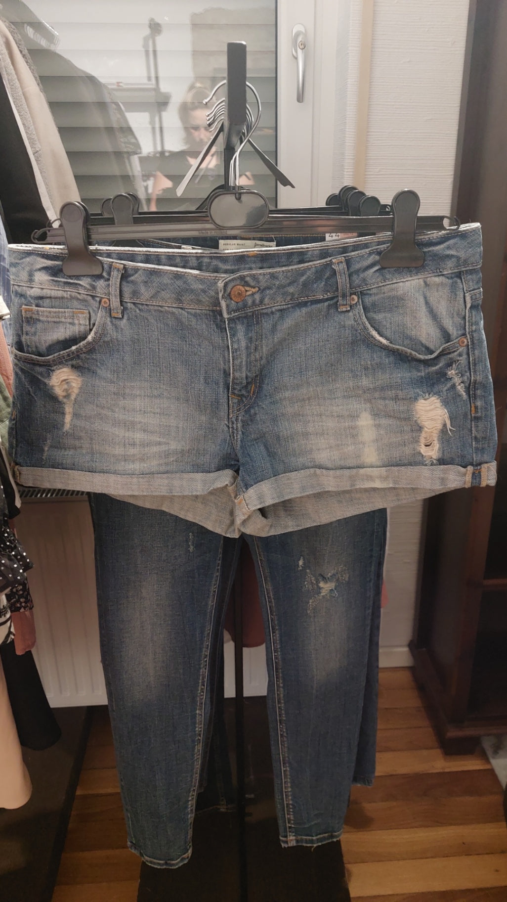 DIVIDED Jeansshorts Blau