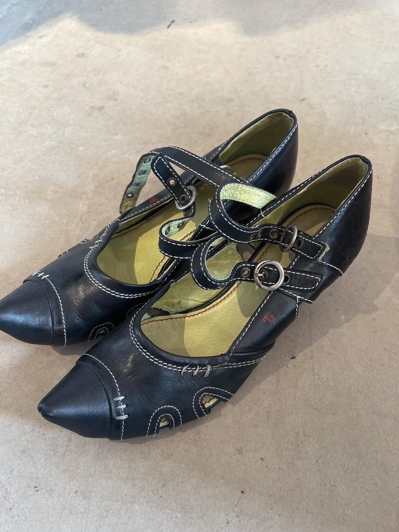 Tiggers Schuhe Schwarz