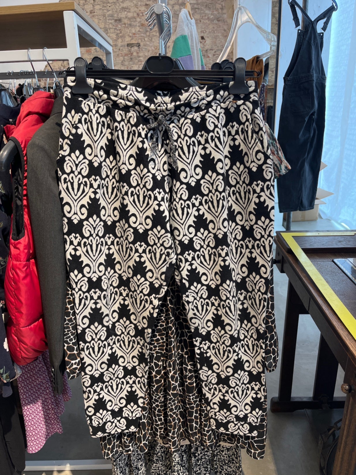 rich&royal Hose, Joggpants Schwarz und Weiß