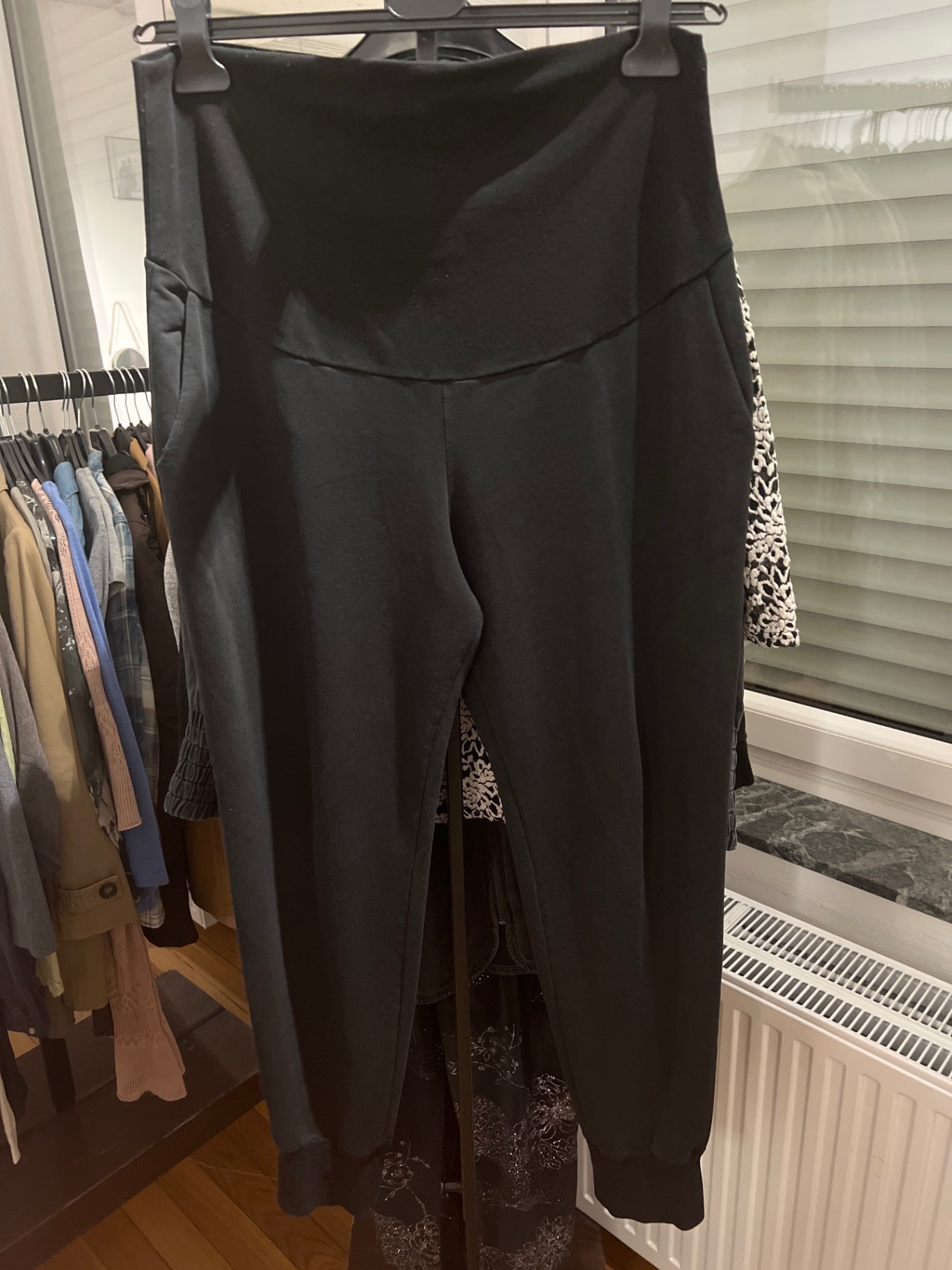 H&M Mama Hose Schwarz