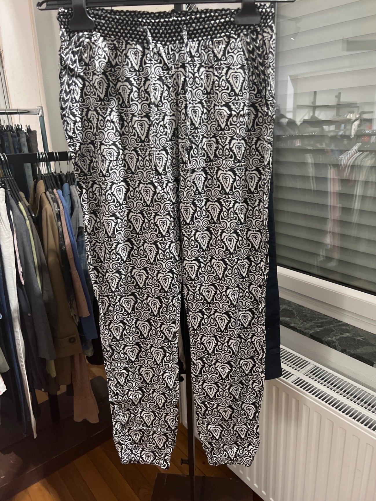 Hose Schwarz-Weiß
