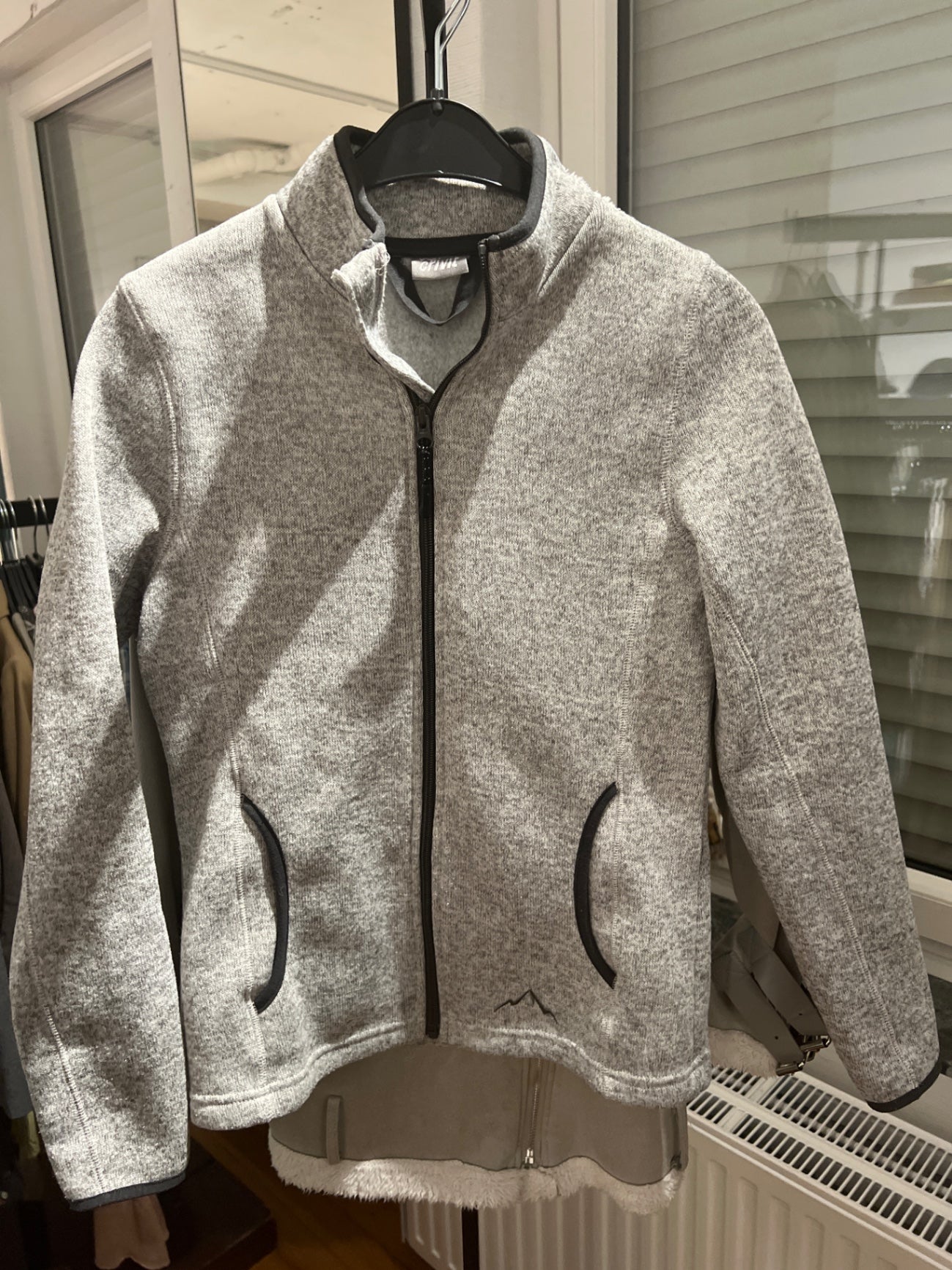 Crivit Jacke Grau