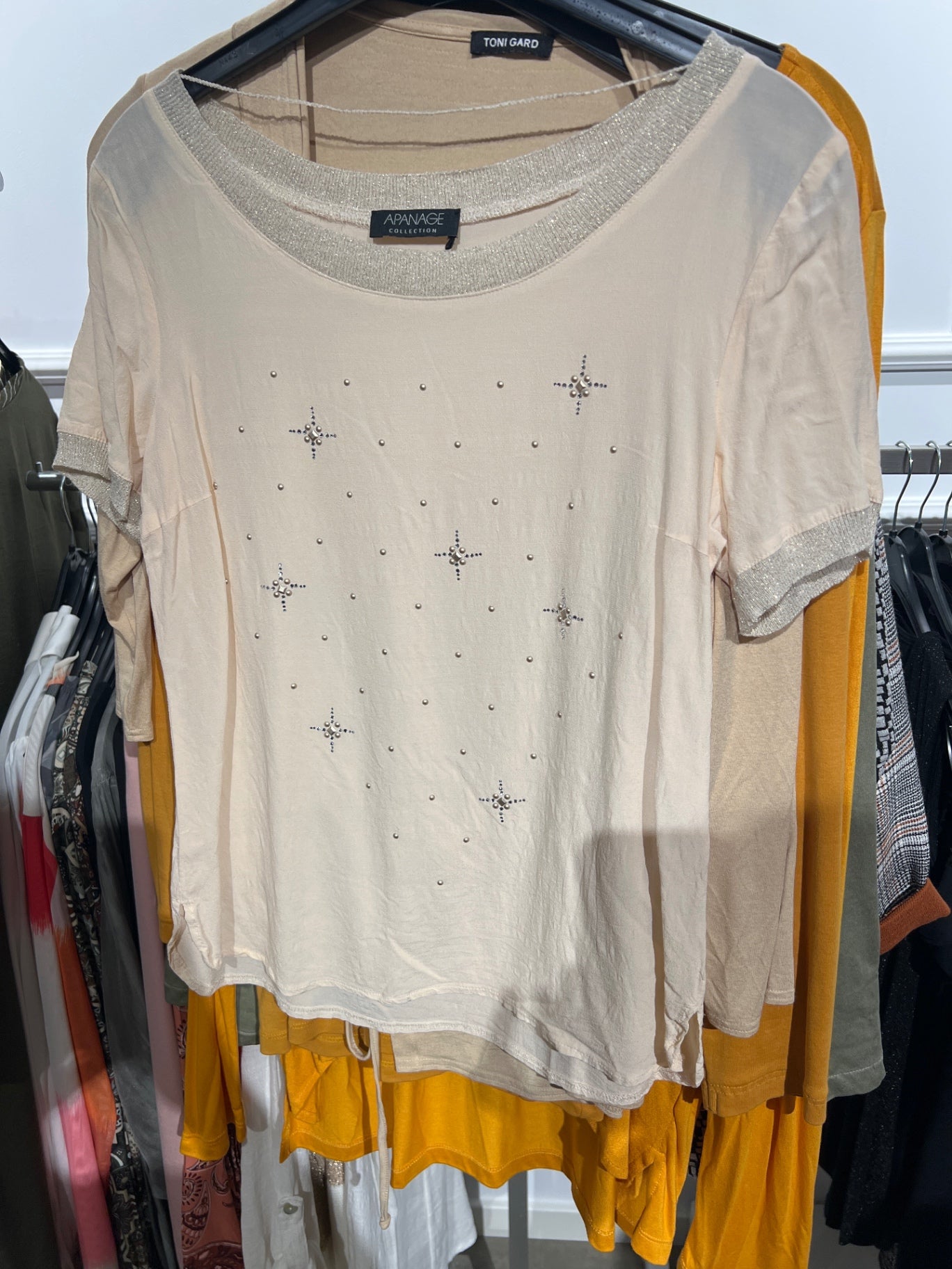 Apanage T-Shirt Beige