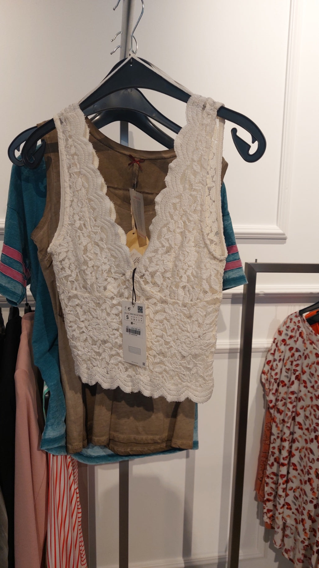 ZARA Top NEU - NP 12,99 Euro Weiß
