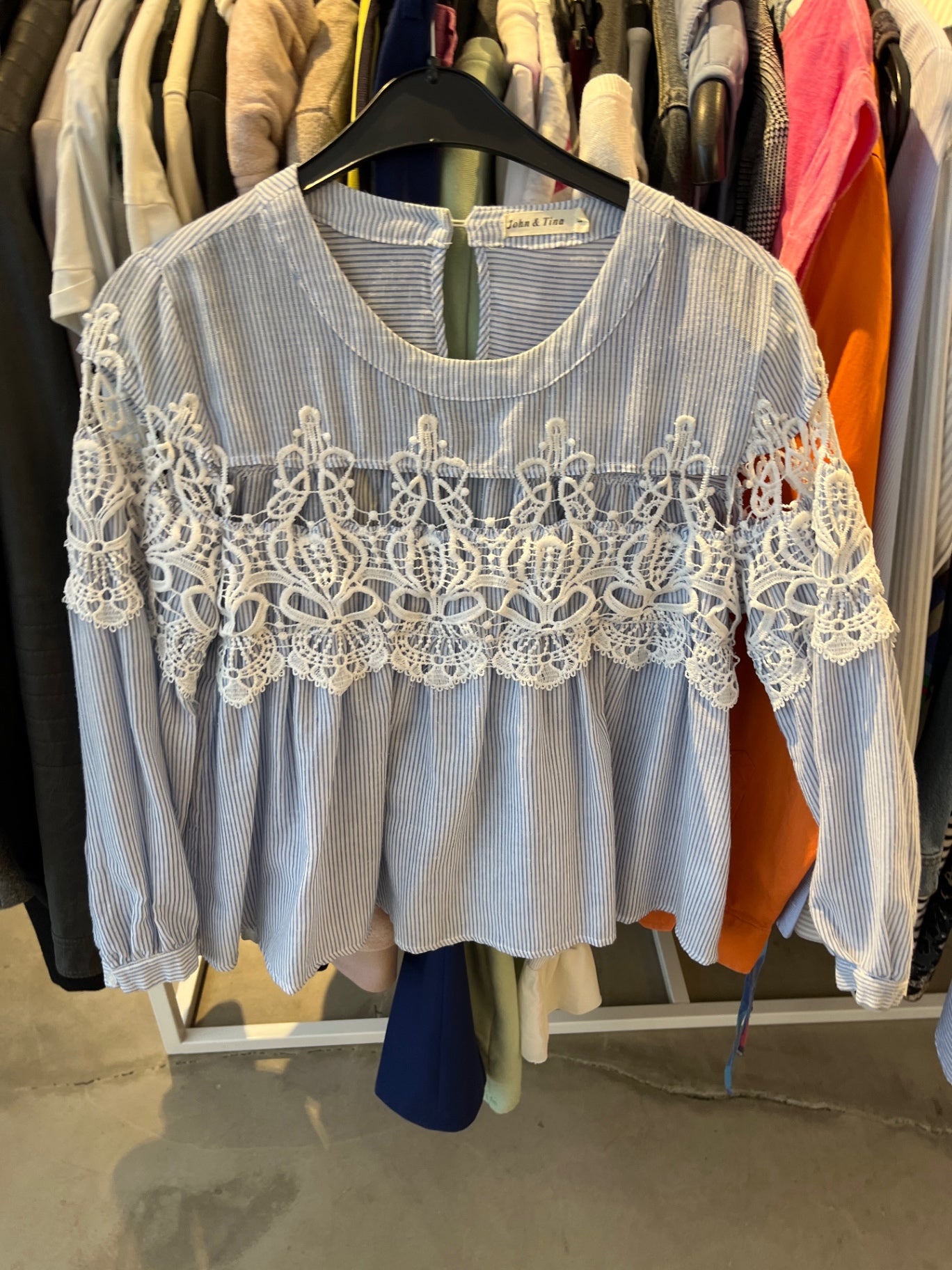 John & Tina Bluse Blau und Weiß