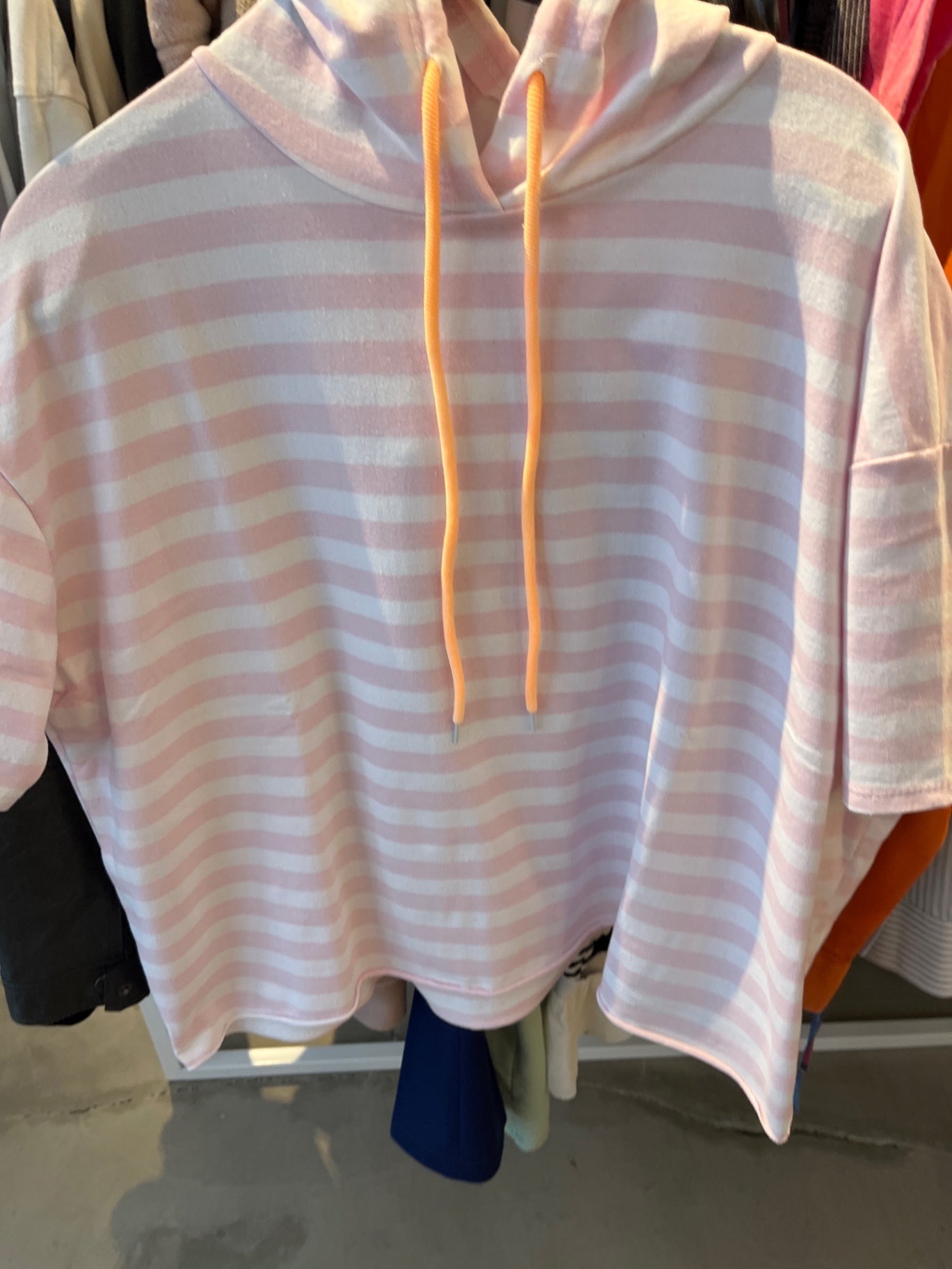 Nicht bestimmt Kapuzenshirt Rosa und Weiß gestreift