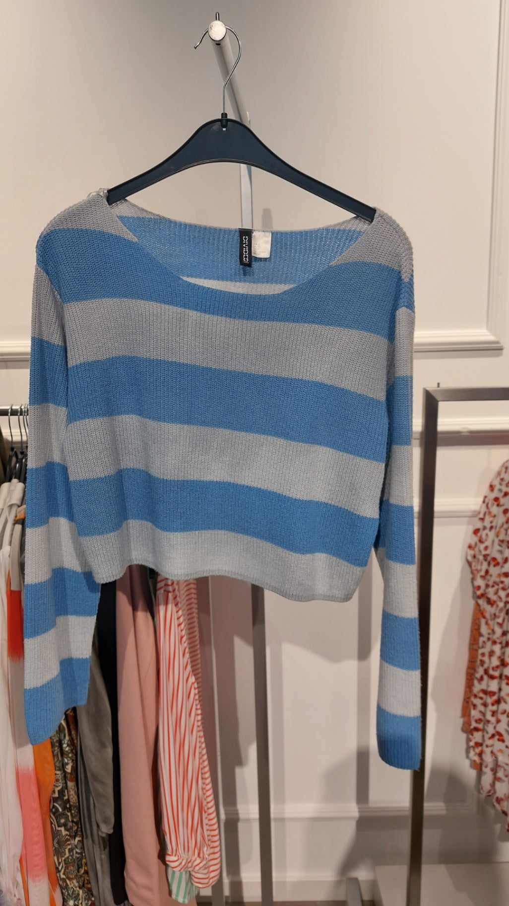 DIVIDED Pullover Blau und Grau