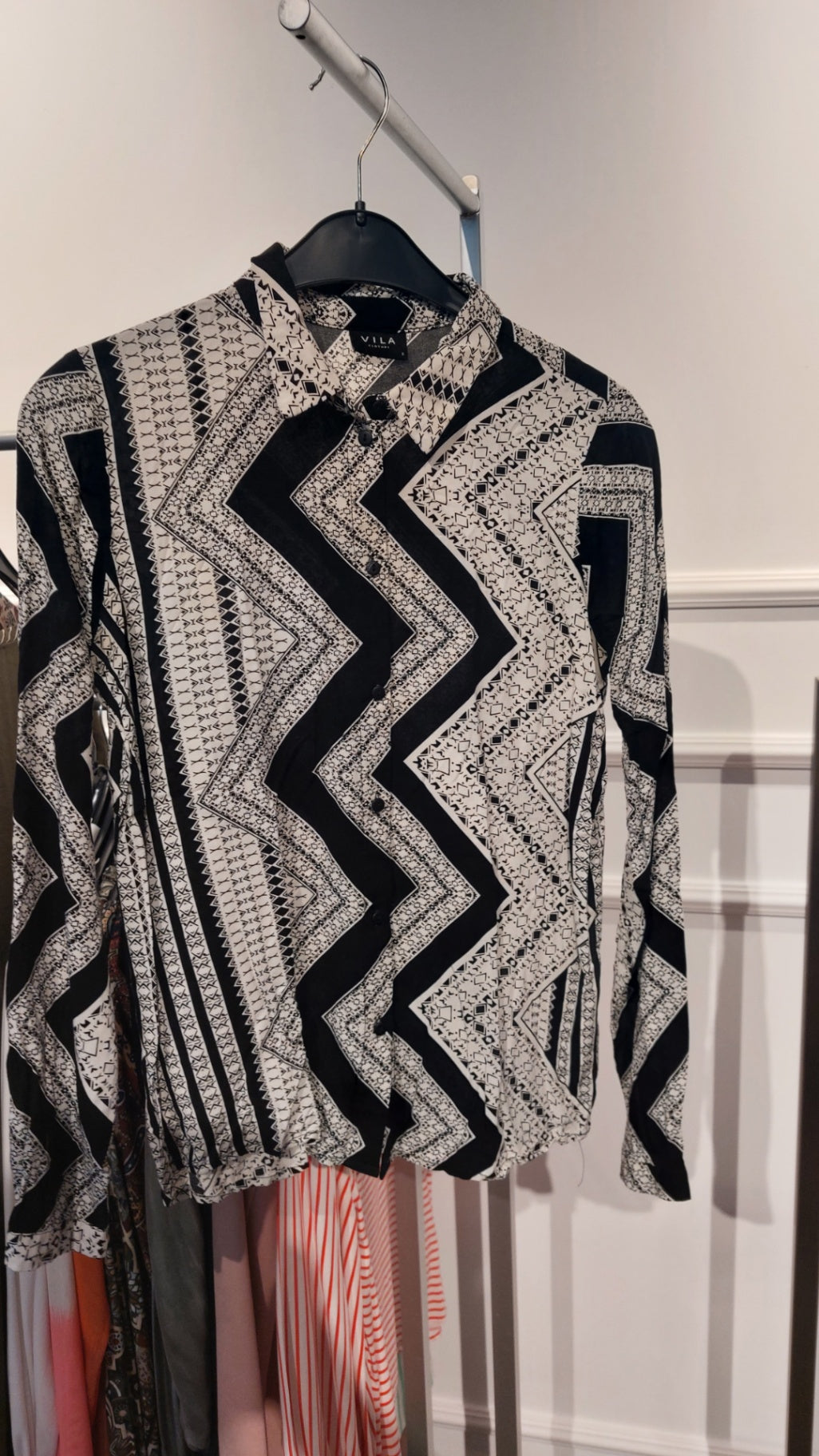 Vila Bluse Schwarz und Weiß
