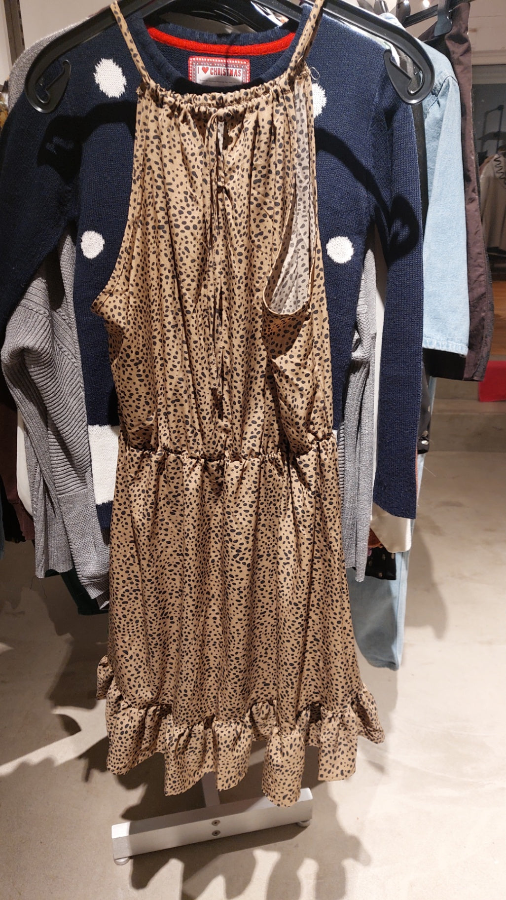 Shein Kleid Braun mit schwarzen Punkten