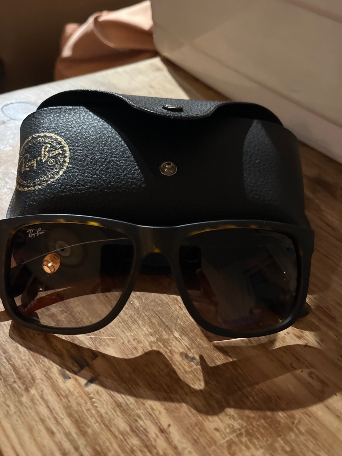 Ray-Ban Sonnenbrille Schwarz