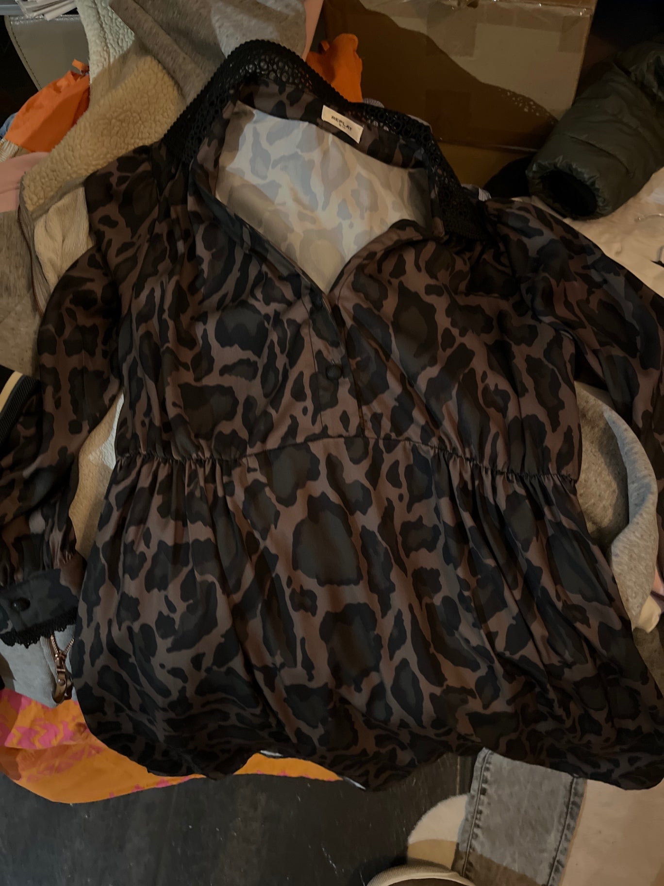 Replay Kleid Leopardenmuster, Kragen Spitze