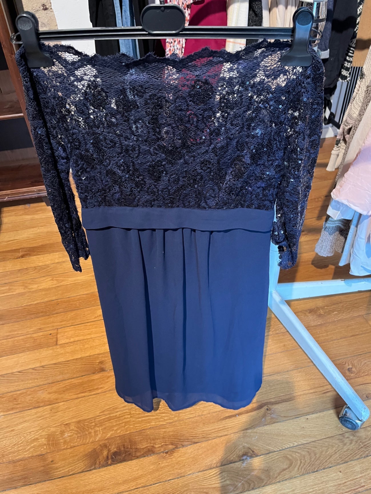 Sara Kleid Blau