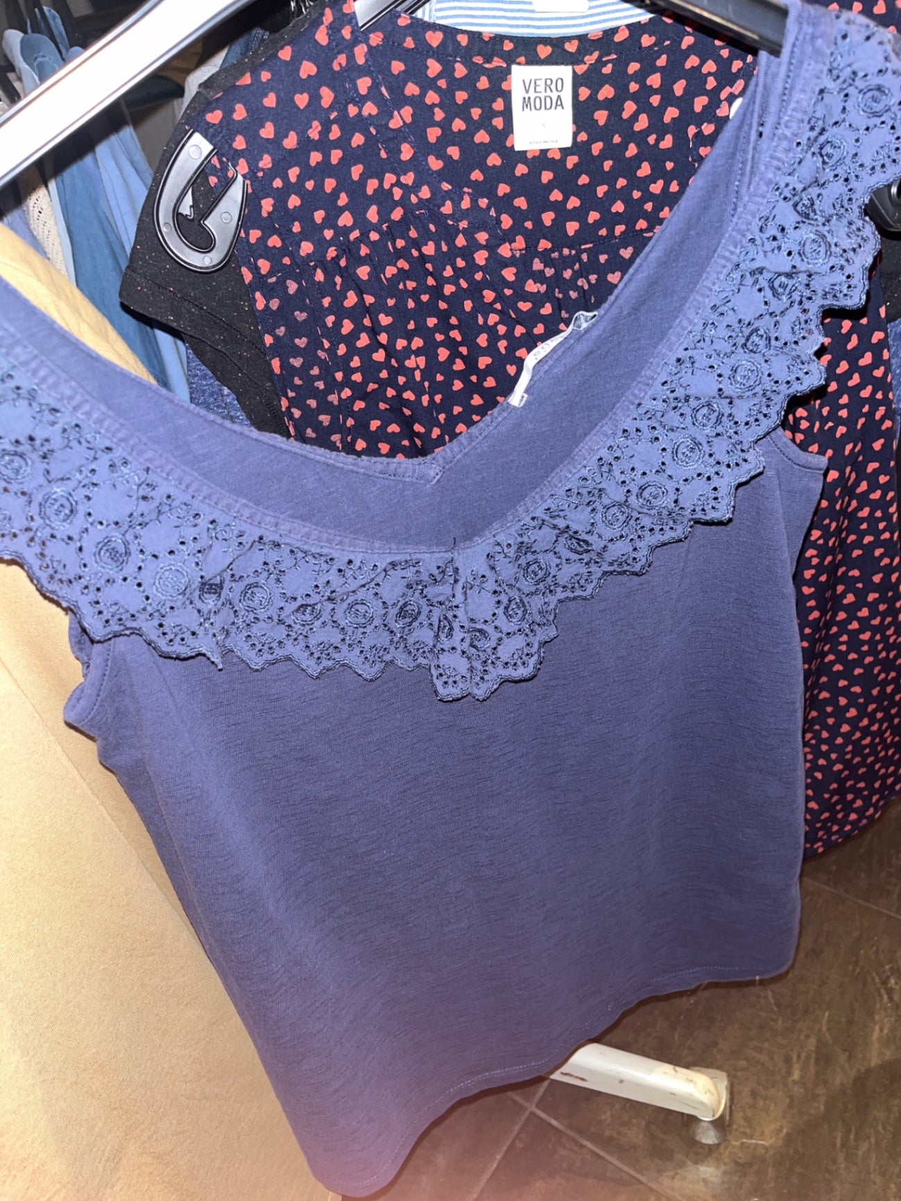 edc Top Blau, Rüschen