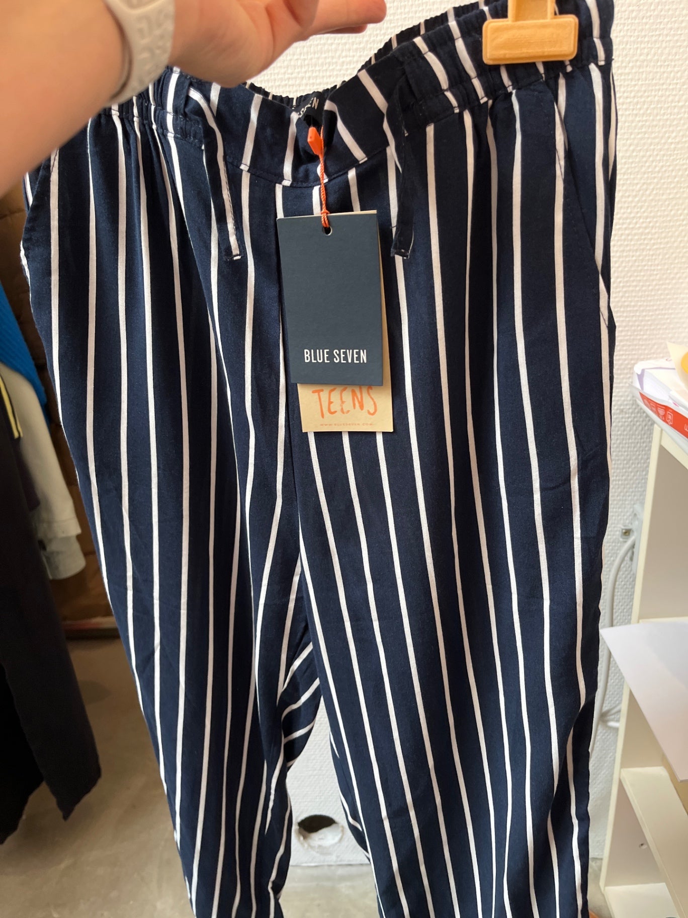 Blue Seven Hose Blau und Weiß gestreift