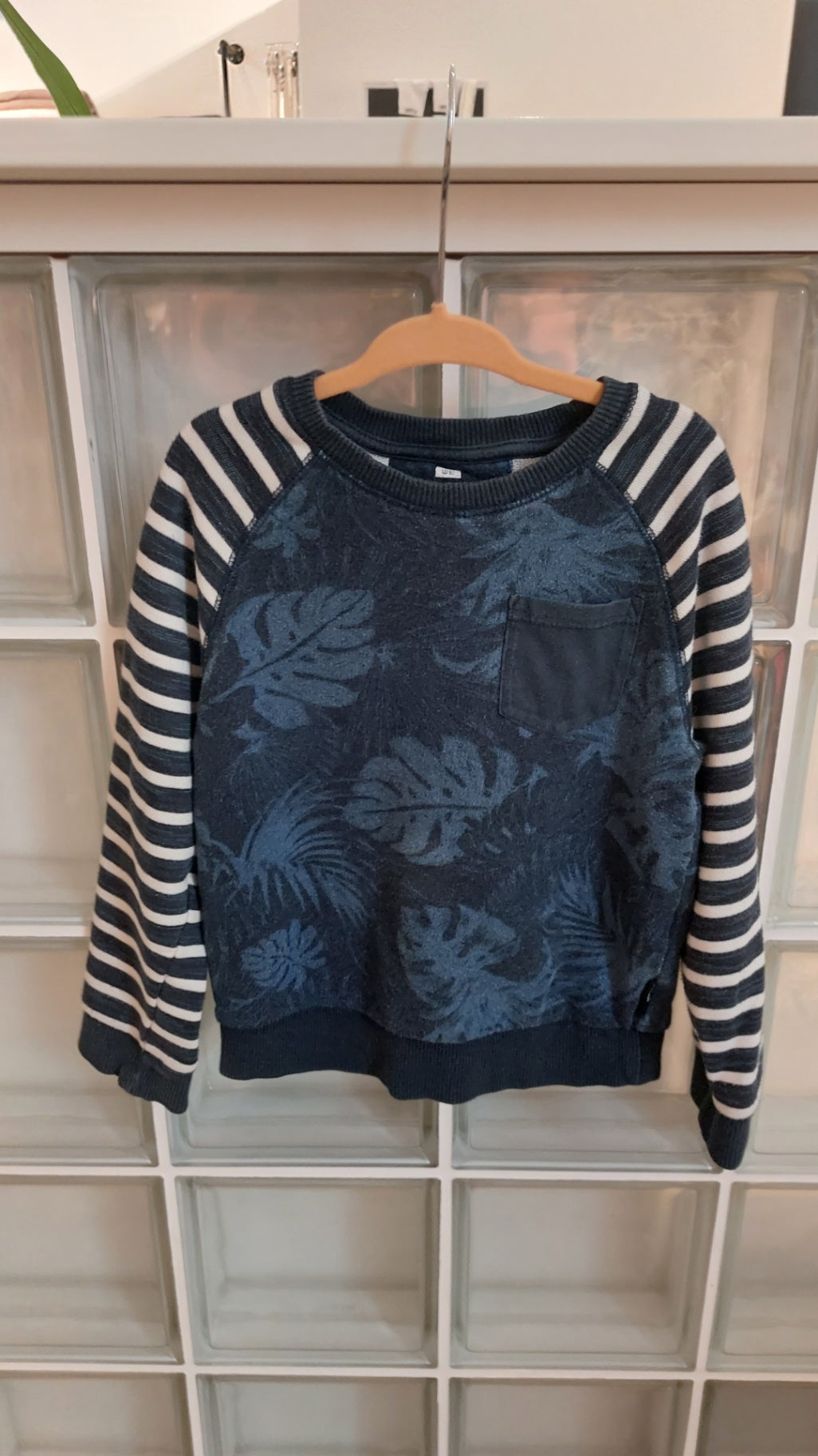 WE Pullover Blau mit Weiß