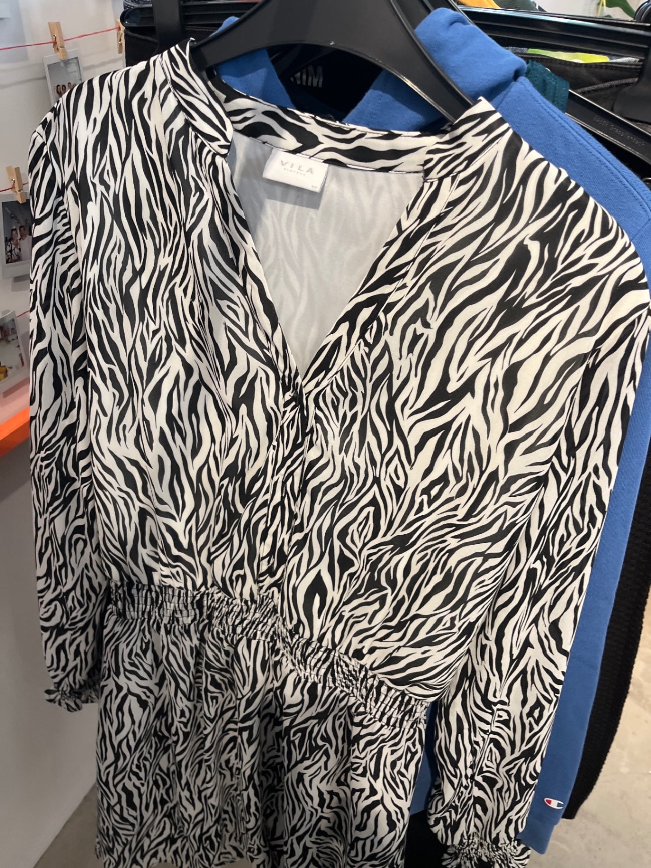 Vila Kleid Schwarz und Weiß Zebra