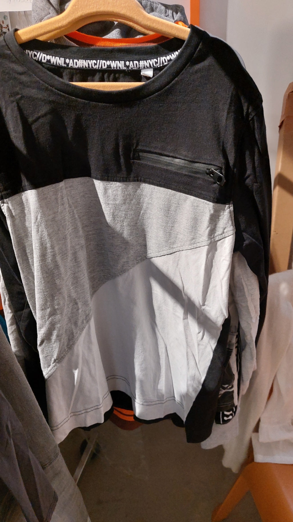 Download Langarmshirt Schwarz und Grau