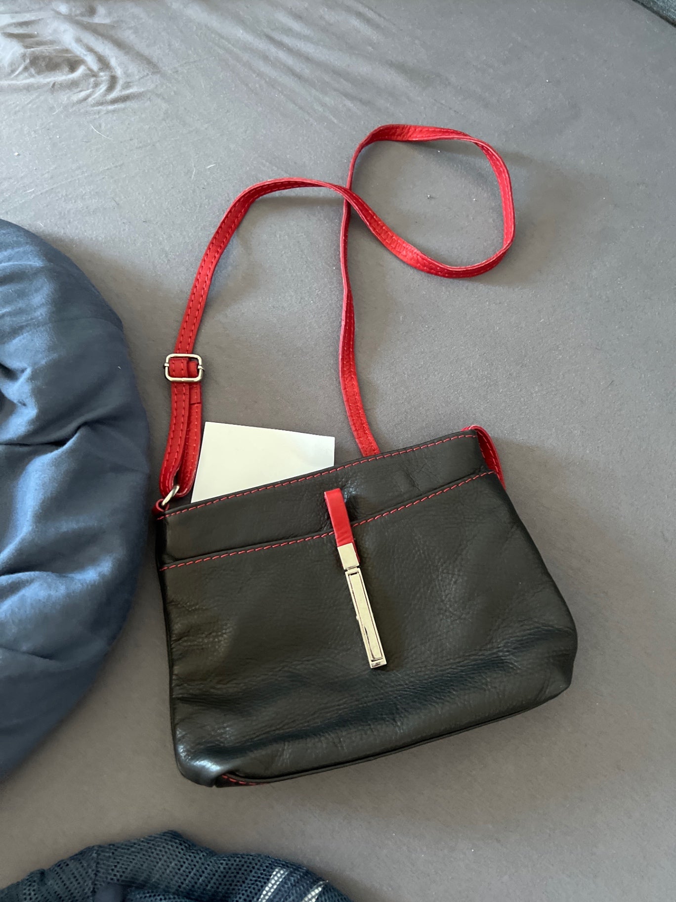 TRUE VINTAGE! Ledertasche Schwarz und Rot