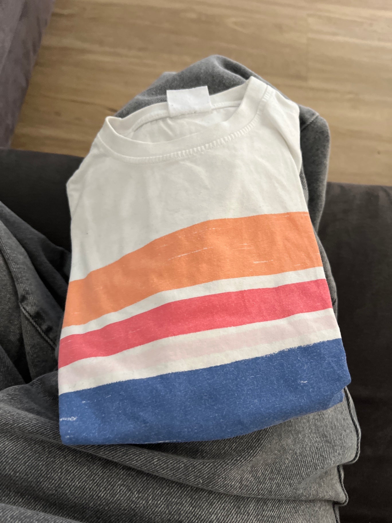 Zara T-Shirt Weiß mit farbigen Streifen