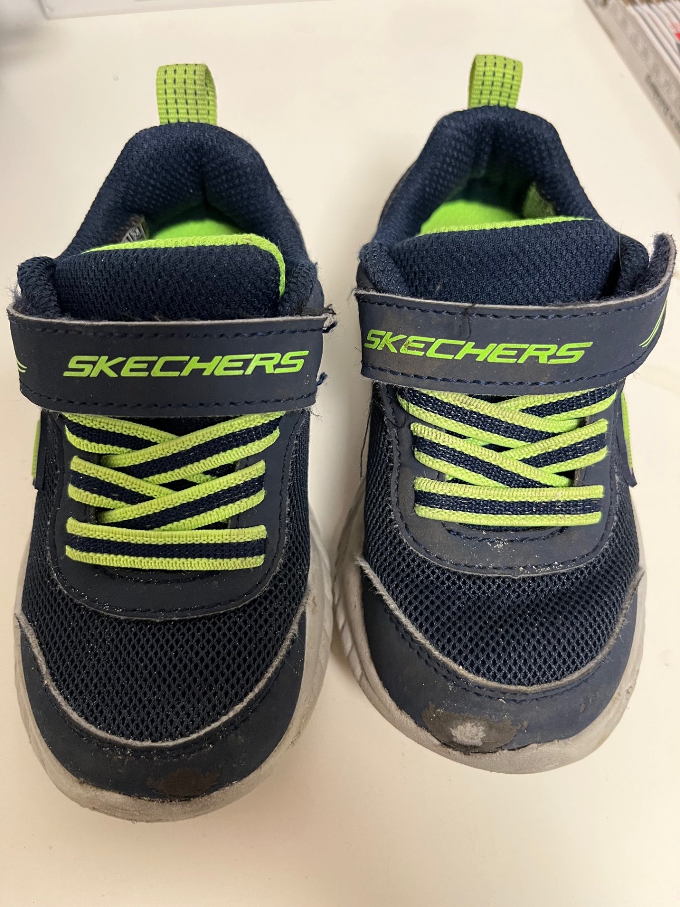 Skechers Sneaker Dunkelblau und Neon Grün