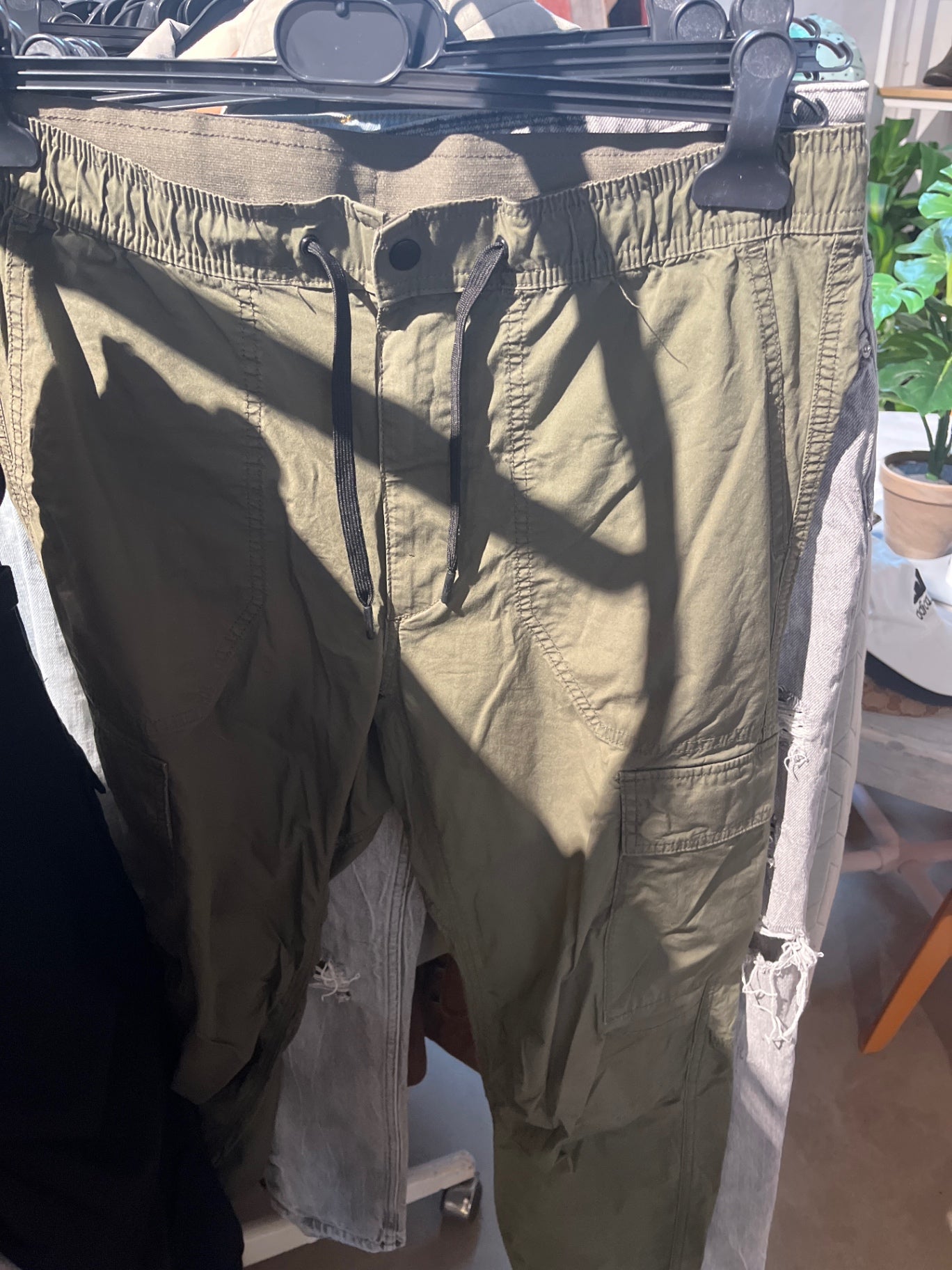 H&M Cargohose Olivgrün