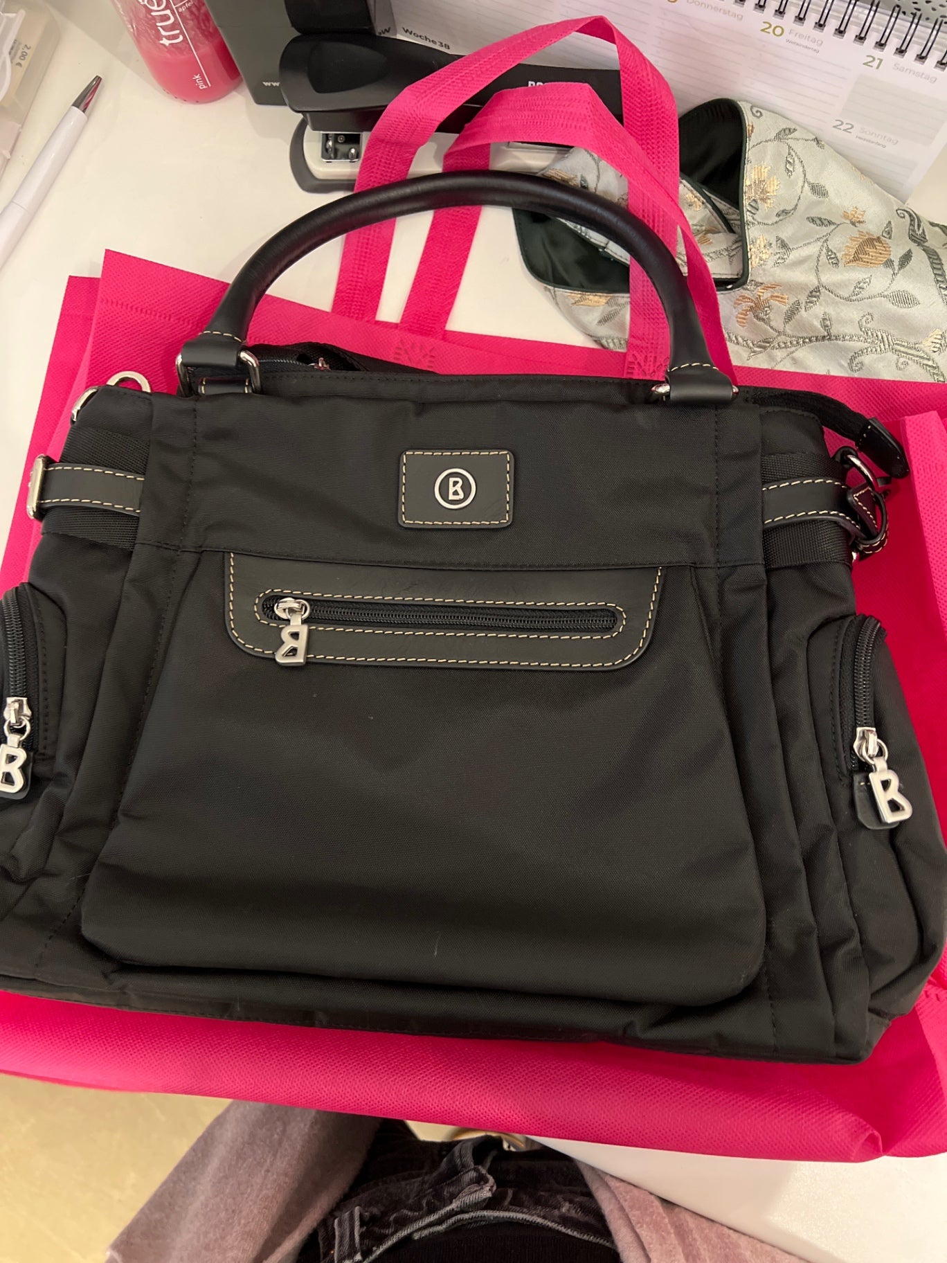 Bogner Henkeltasche Schwarz