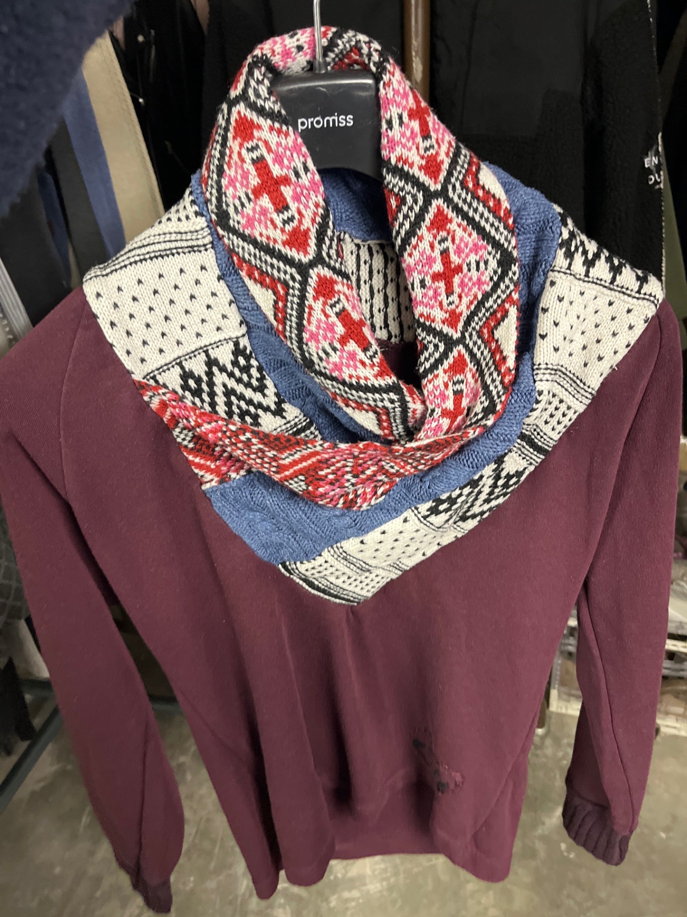 Desigual Sweatshirt Bordeauxrot bunter Kragen