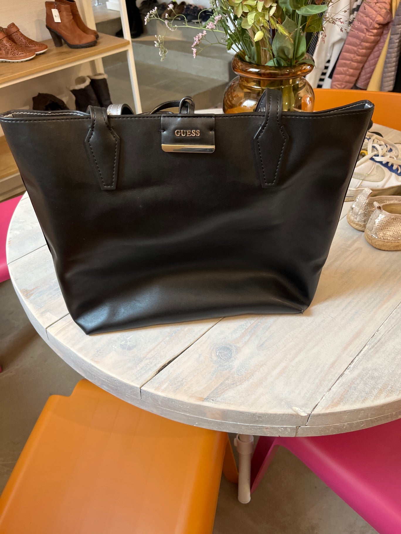 Guess Handtasche Schwarz