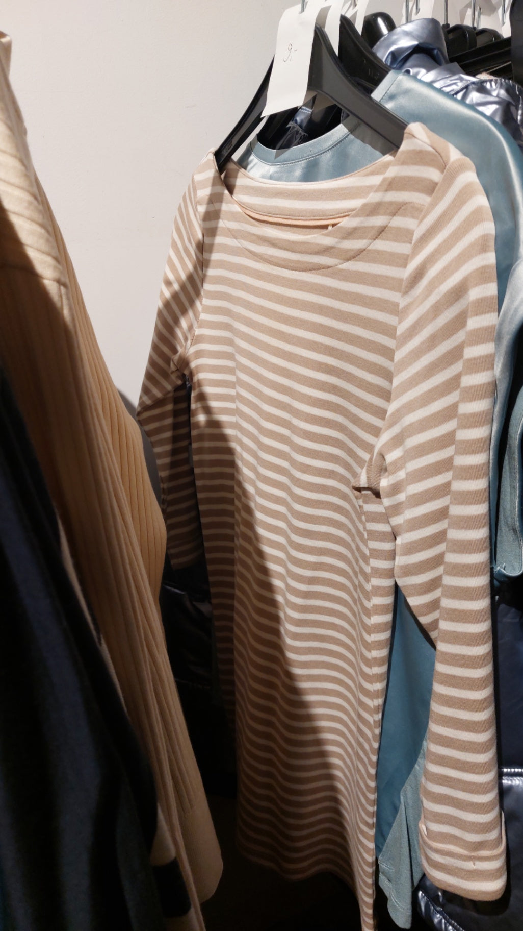 Esprit Langarmshirt Beige und Weiß gestreift