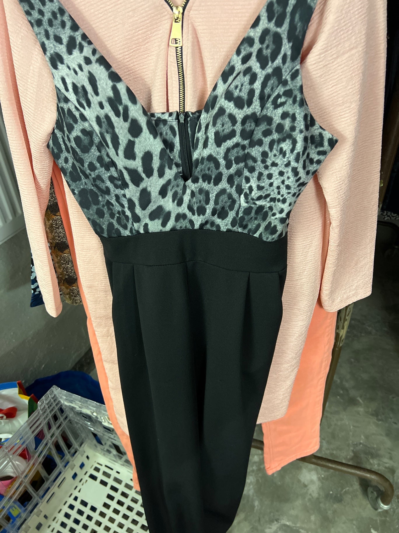 Jumpsuit Schwarz und Grau