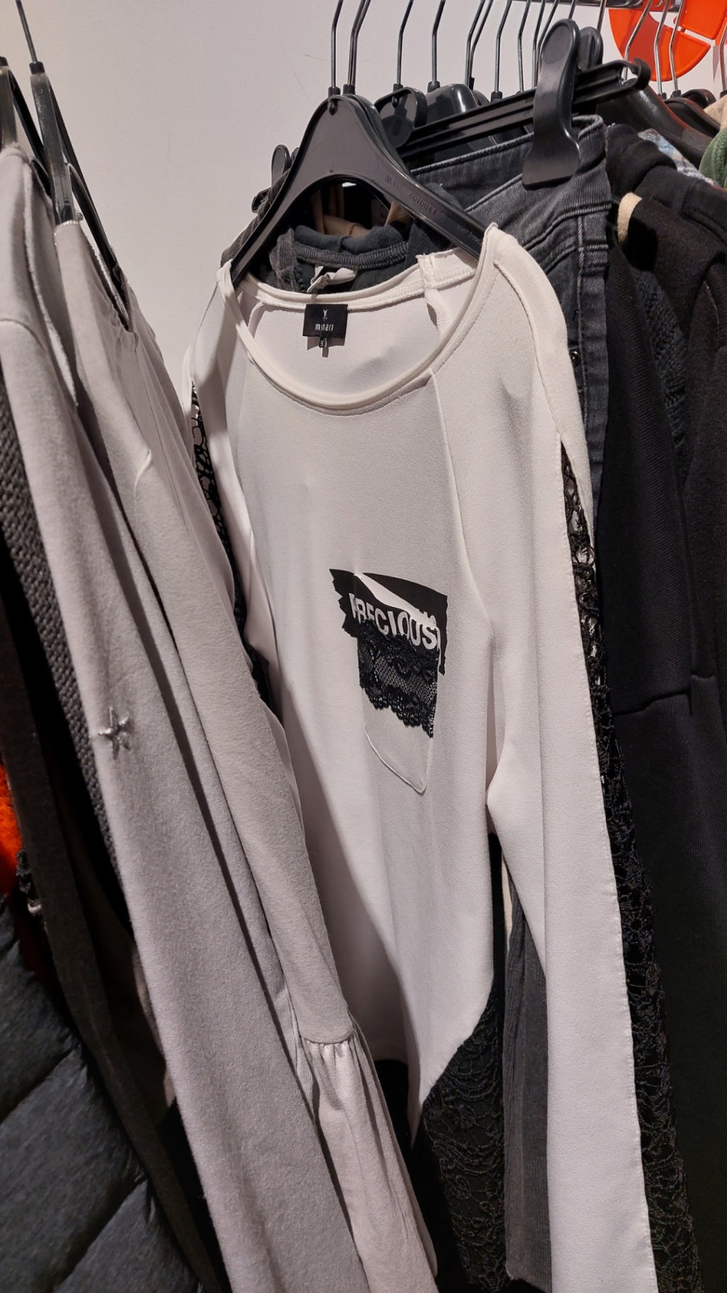 Monari Langarmshirt Weiß mit schwarzem Muster