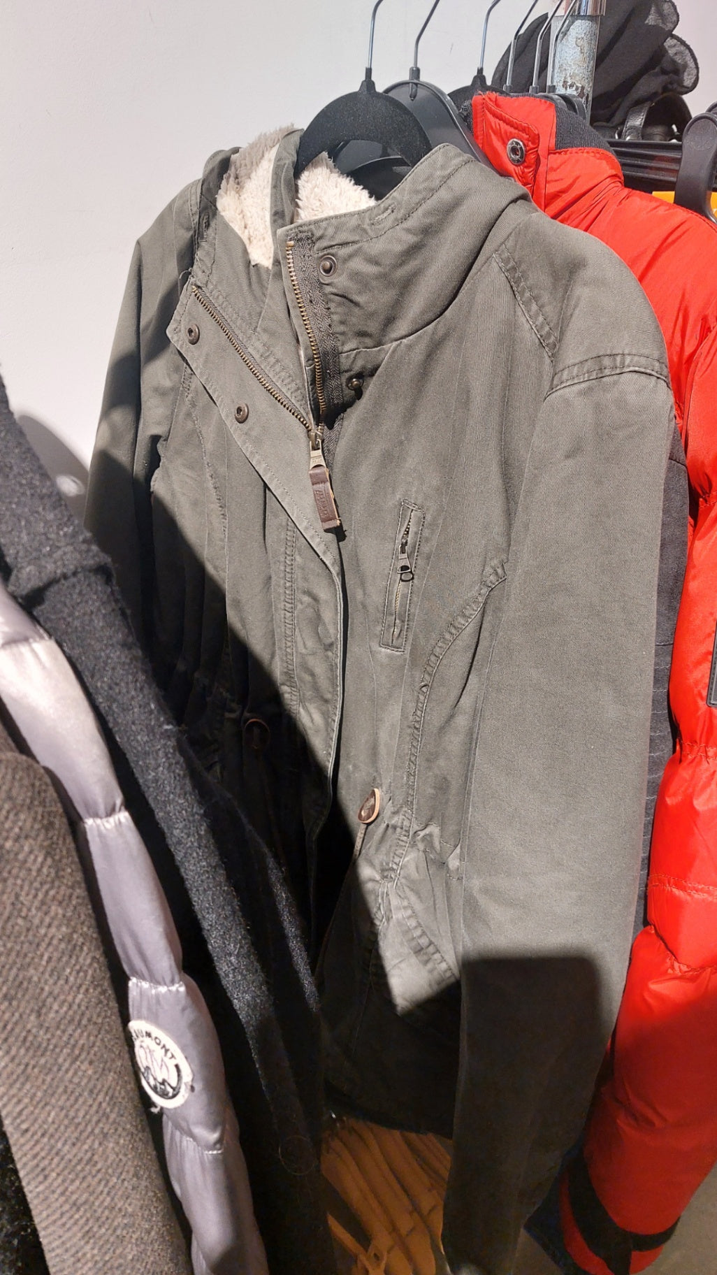 DIVIDED Jacke Olivgrün Größe: 42