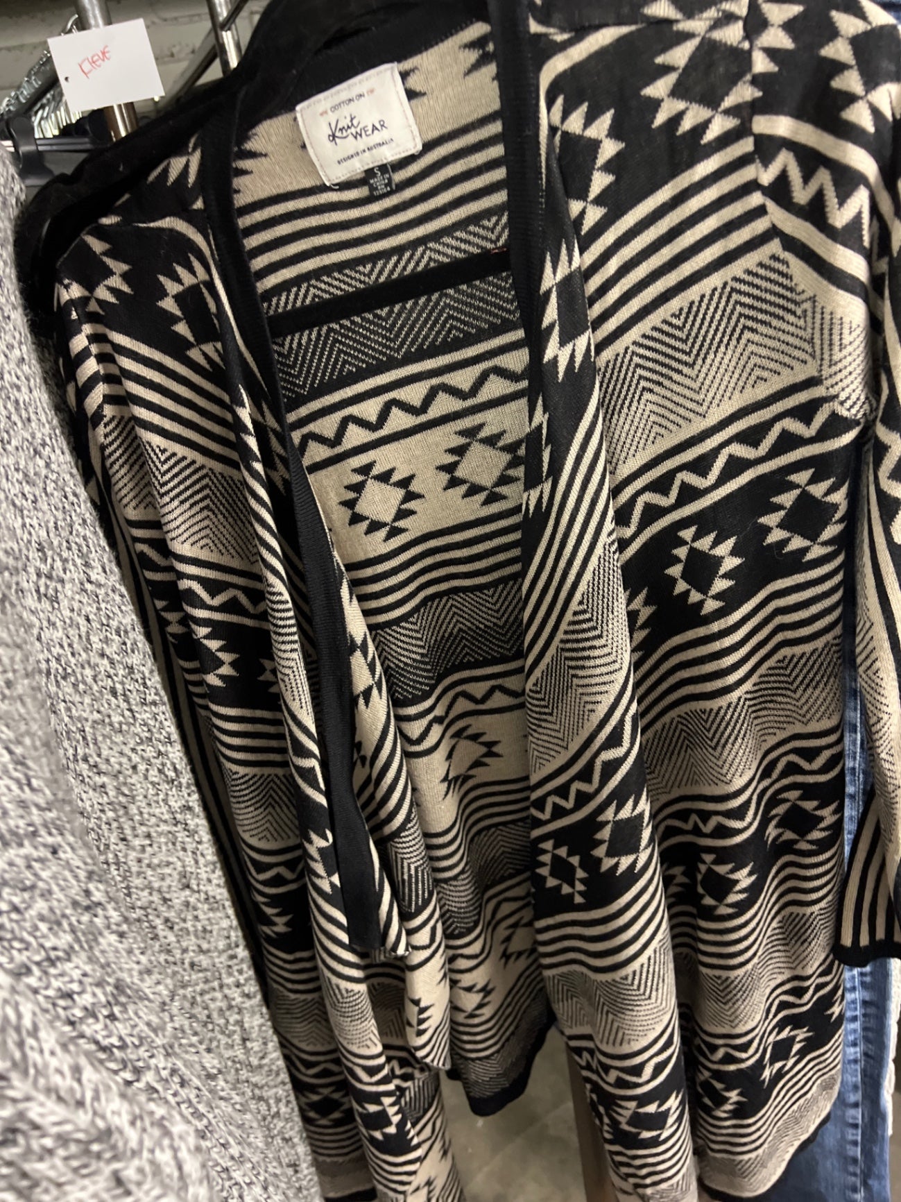 Knit Wear Cardigan Schwarz und Beige Größe: S