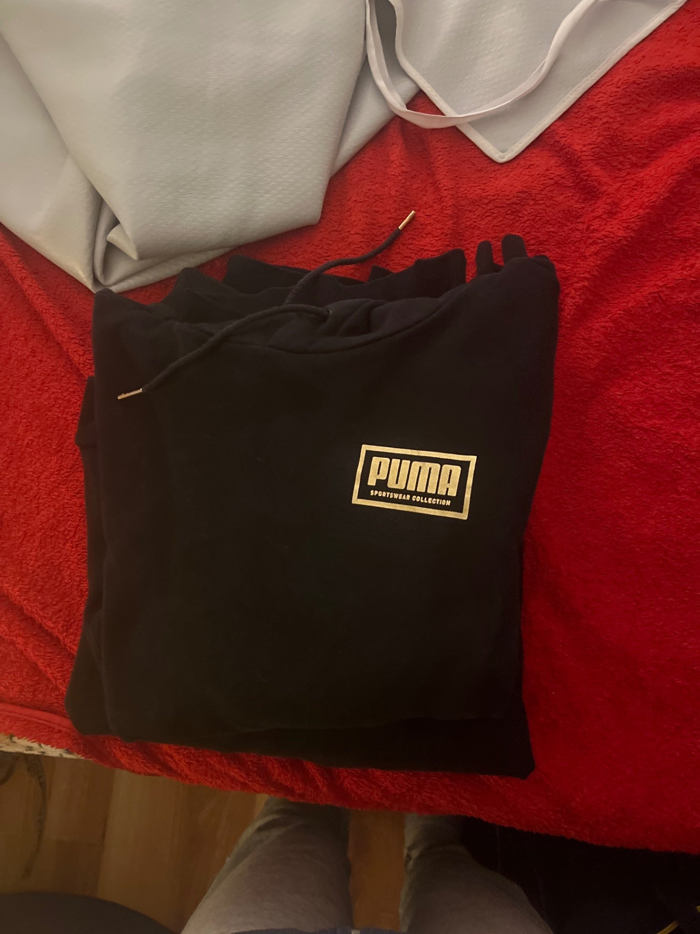 Puma Hoodie Schwarz B-WARE (Schwarzer Fleck) Größe: M