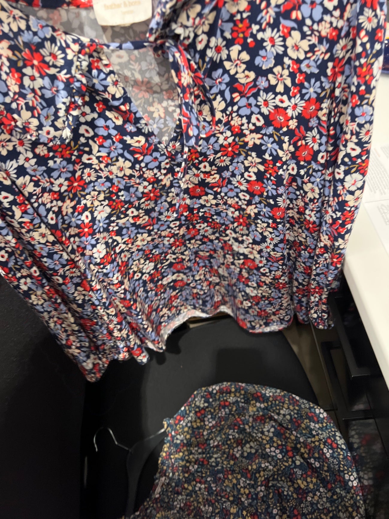 Feather & Bone Bluse Blumenmuster Größe: M
