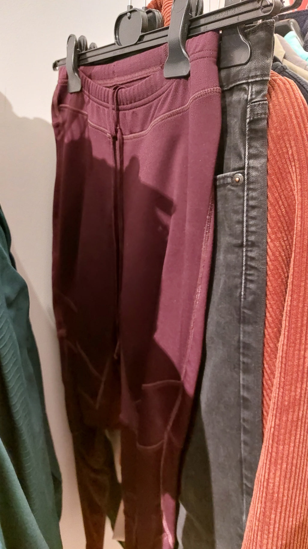 Crane Hose Bordeaux Größe: 36