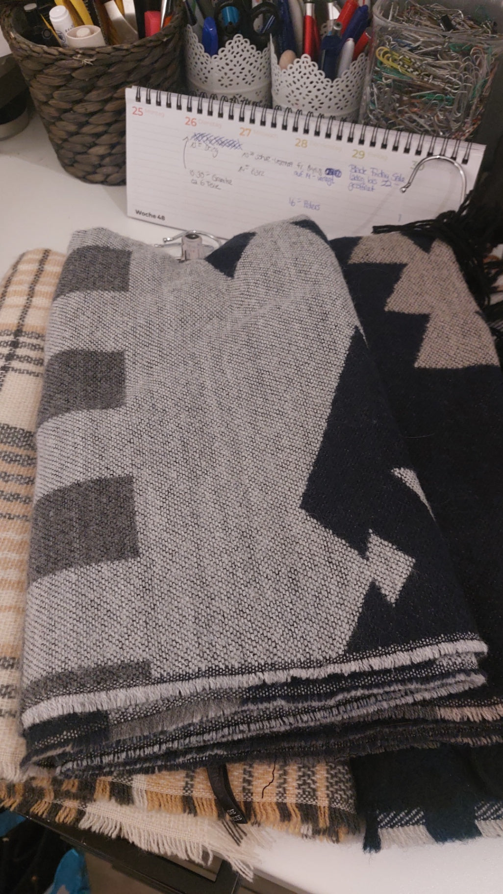 Only Schal Grau, Blau und Schwarz Größe: