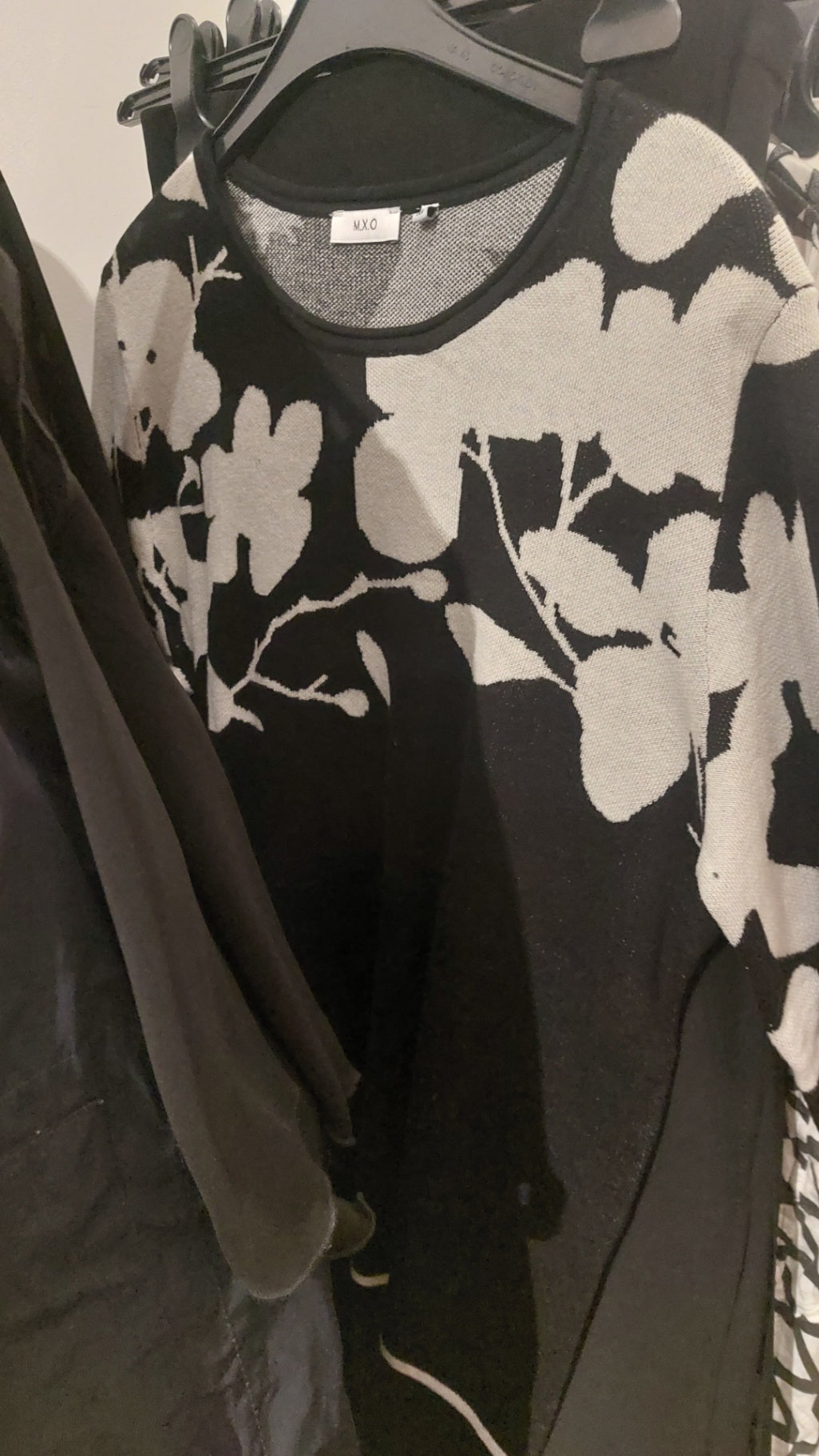 M.X.O Pullover Schwarz und Weiß Größe: M