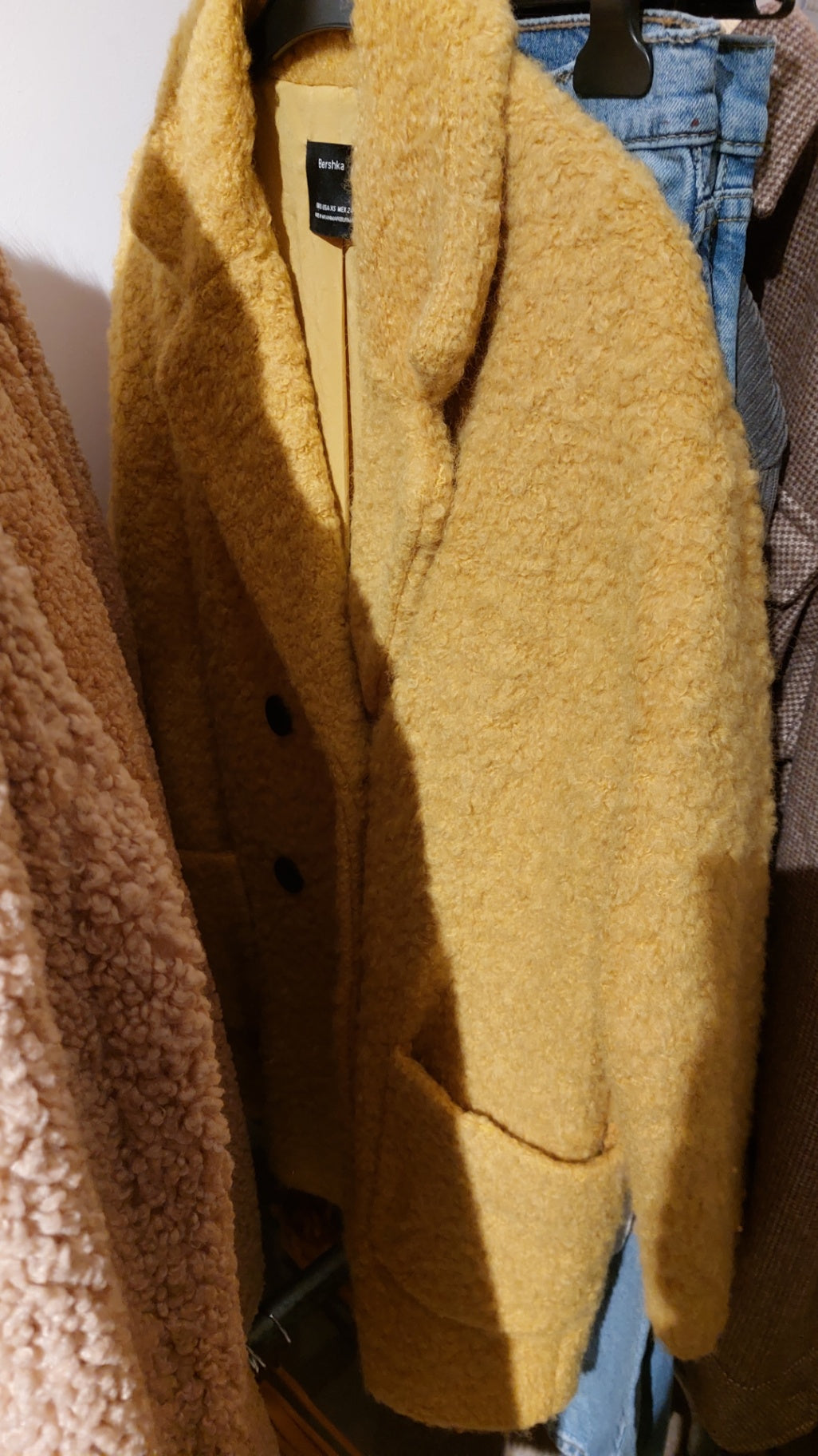 Bershka Mantel Gelb Größe: XS