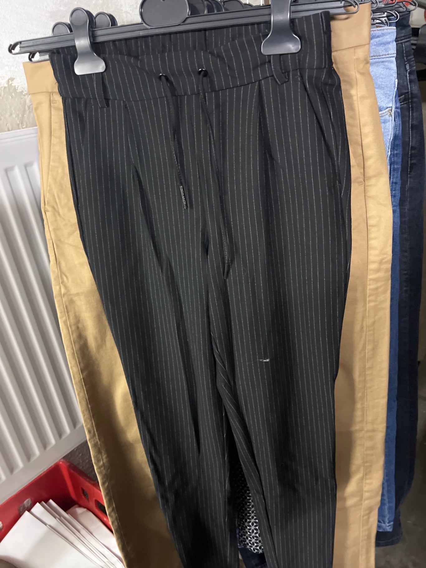 Noisy May Stoffhose Schwarz mit Streifen Gr.: XS