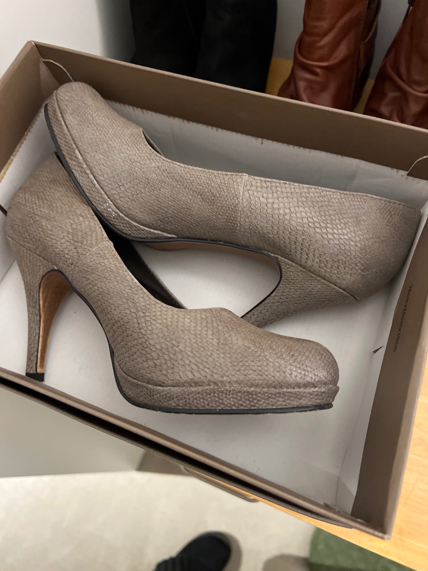 Tamaris Pumps Beige Größe: 39