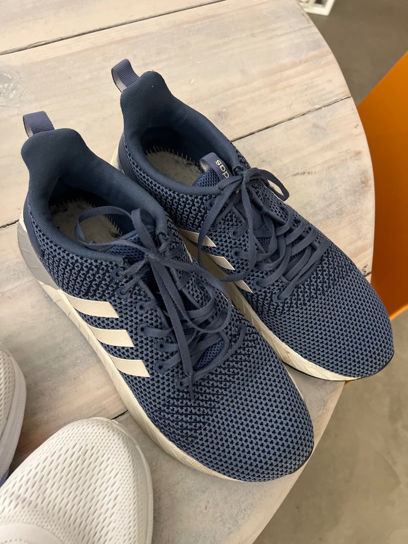 Adidas Sneaker Größe: 43,5