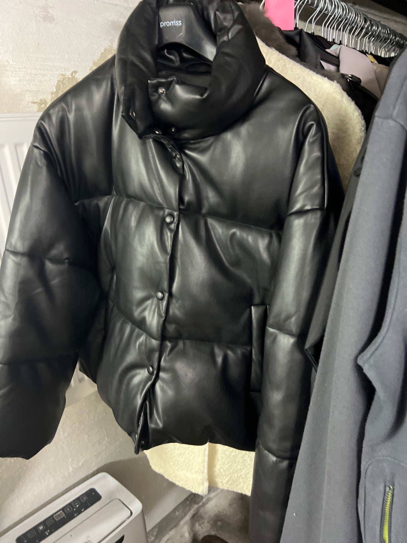 Gina Tricot Steppjacke Größe: S